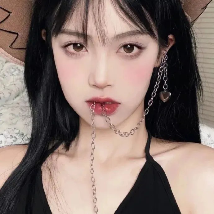 飞女黛丝
